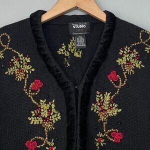 Designers Originals Black Embroidered Floral Cardigan Size PM Petite Cottagecore